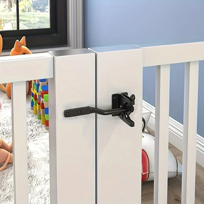 Automatic Gravity Self-Locking Latch for Wooden Fence Gate, Heavy Duty Durable Steel Construction, Secure Latch Closure and Easy-To-Use Design, Ideal for Outdoor Use, Locking System