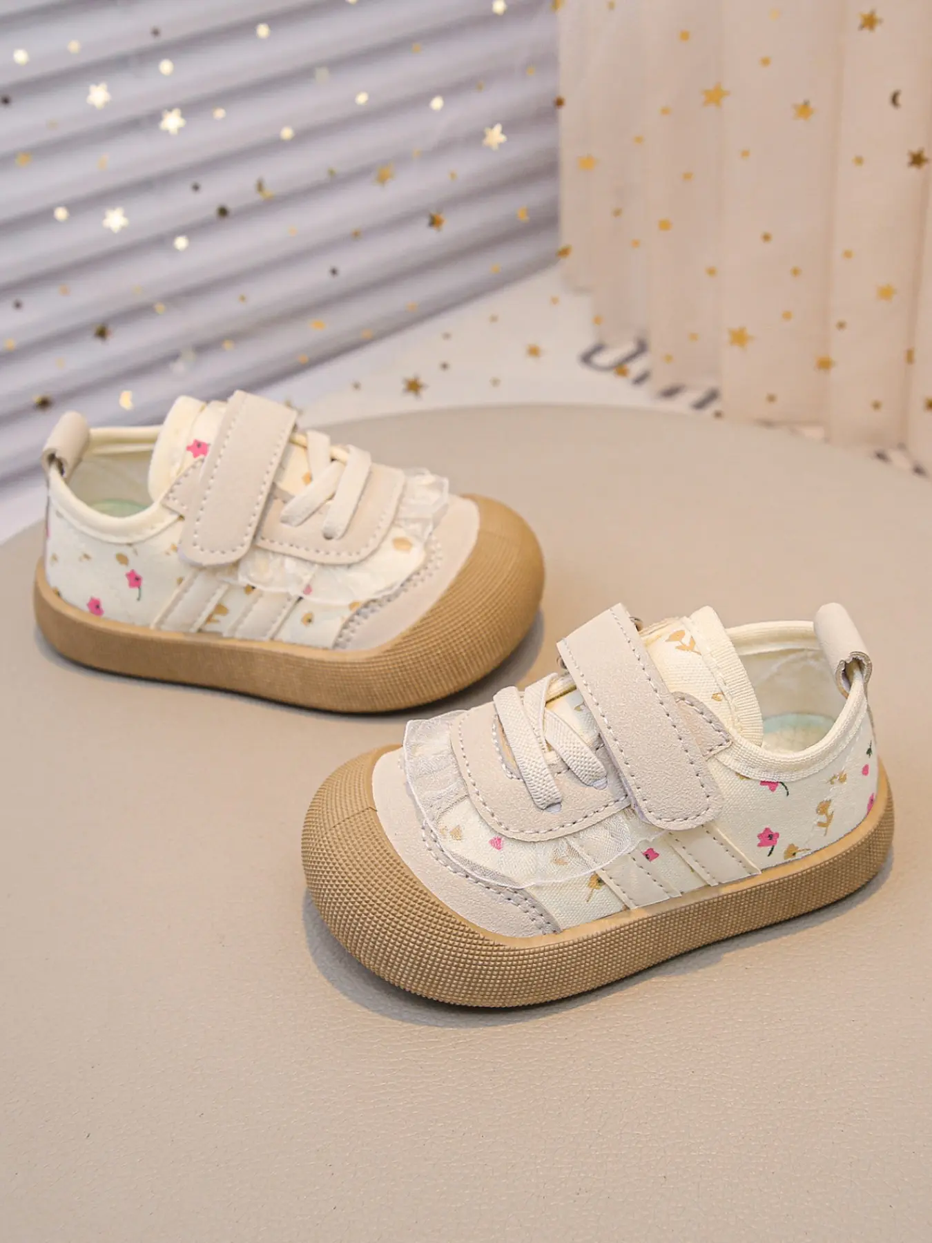 2026 New Stylish Floral Toddler Walking Shoes Prewalker Toddler, Lace Decor Magic Strap and Lace Dual Design, Anti-Collision Soft Sole Slip-Resistant Sneakers for Kids, Toddler Summer Shoes