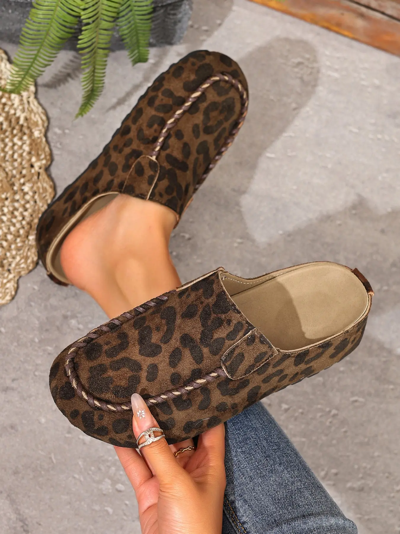 Women's Vintage Hand-Stitched Slippers, Soft Cushioned Slippers, Summer Beach Slippers, Soft Sole Outdoor Shoes, Women's Comfort Cork Footbed Clog, Beach Essentials Womens Sandals, Slide