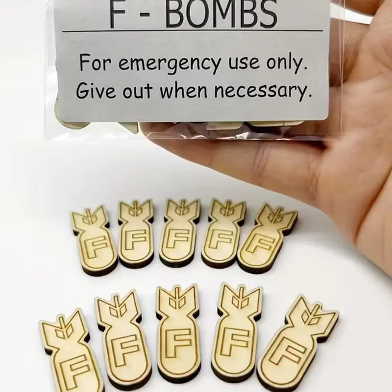 10pcs/20pcs F-BOMBS Wooden Bomb Pocket Hug, Novelty Gag Party Gifts, Gift With Golden Bottle Cap And Envelope Design, Suitable For Parties, Festivals, Office Tricky And Social Gatherings, Funny Gifts For Friends And Boyfriends, No Battery Required