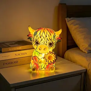 Creative Highland Cow LED Night Light, Cute Cartoon Animal Resin Ornament, USB Powered, Ideal for Kids Room and Living Room, Desk or Bedside Lamp