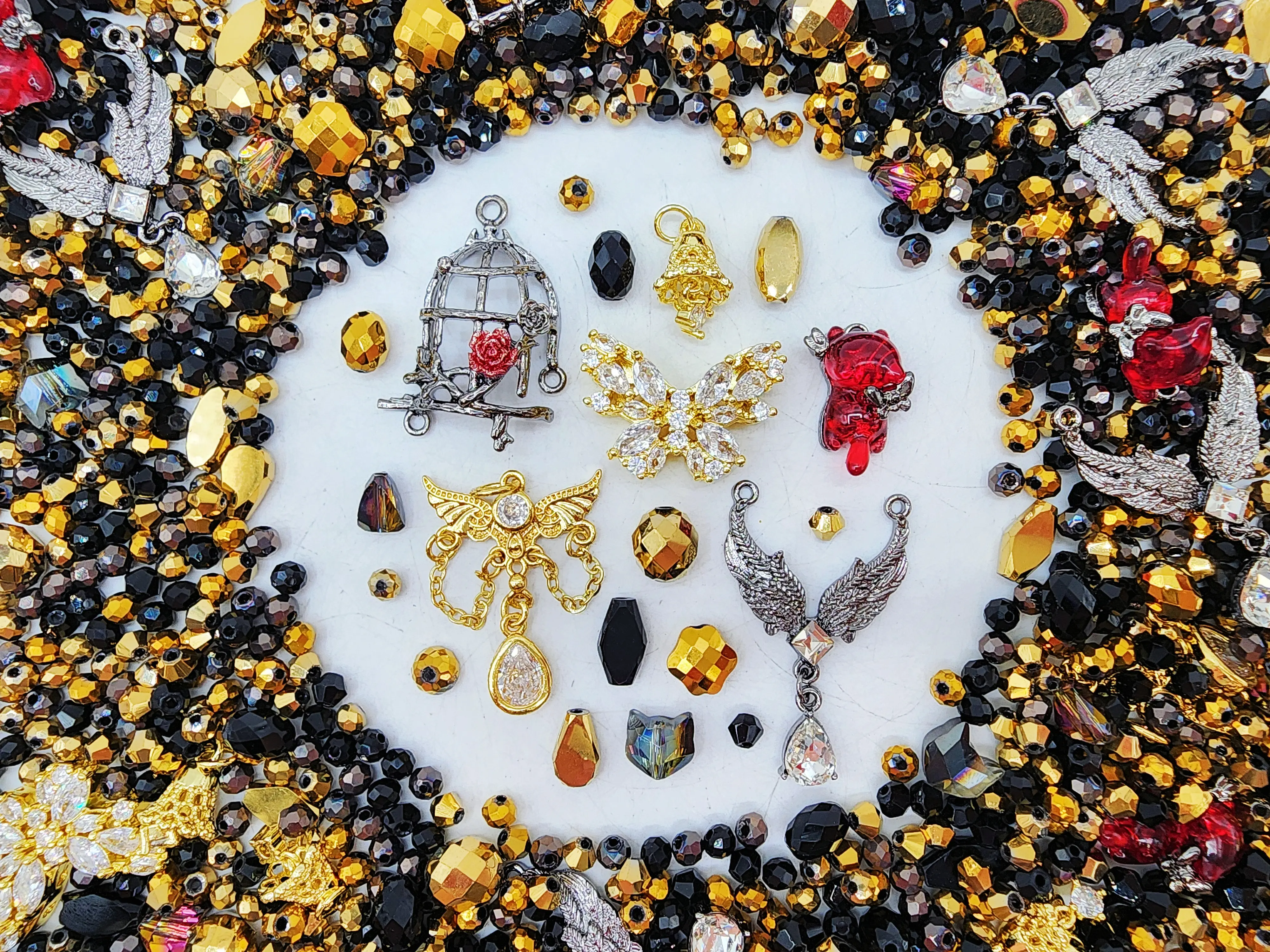 [Express] LUXURY - Elegant & Sparkling Charms for DIY Jewelry & Accessories Rhinestone Decorated Heart Diy Nail Art Diy Manicure Kit Acrylic Material