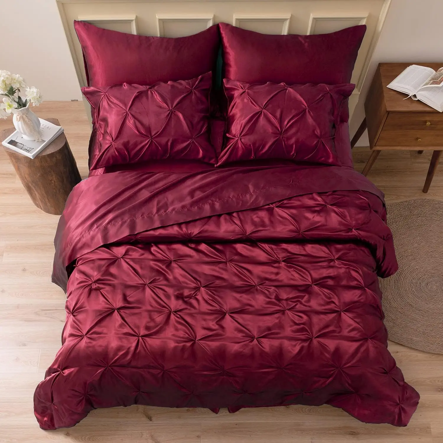 Queen 7-Piece Complete Bedding Set - Luxurious Pinch Pleat Satin Bed Comforter, Household Quilt Set with Flat Sheet, Fitted Sheet, Pillowcases & Shams, Super Silky Dark Green Bedding Collection, Complete Bedding Sets, Household Bedding Set