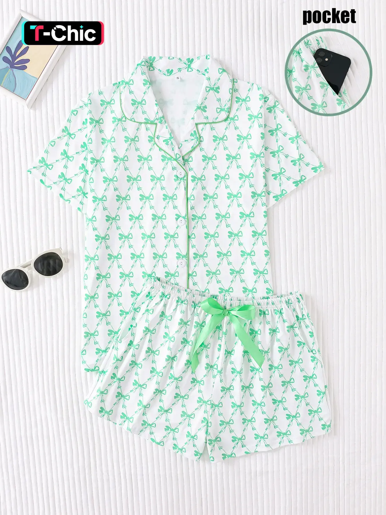 Women's Two-Piece Bow Full-Print Sleepwear Loungewear Pajama Set, Casual Fitted Nightwear, Soft Breathable Fabric, Casual Fitted Short Sleeve Top and Shorts, Casual Pajamas, Sweet Girl Style Pjs
