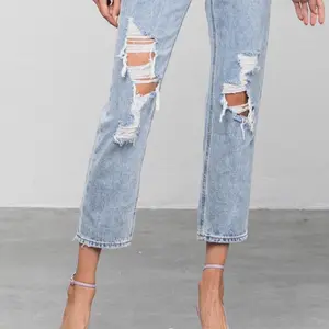 High Rise Ripped Girlfriend Jeans - Trendy Fit with Distressed Details for a Stylish Look Denim Pants Pocket Womenswear