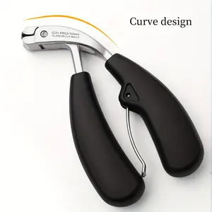 1-Piece G31 high-grade nail clippers, modern style design, stainless steel blade, concave edge, wide mouth design, splash-proof long handle shape. Curved dead skin clippers are suitable for thick nails. No fragrance. Suitable for men and the elderly