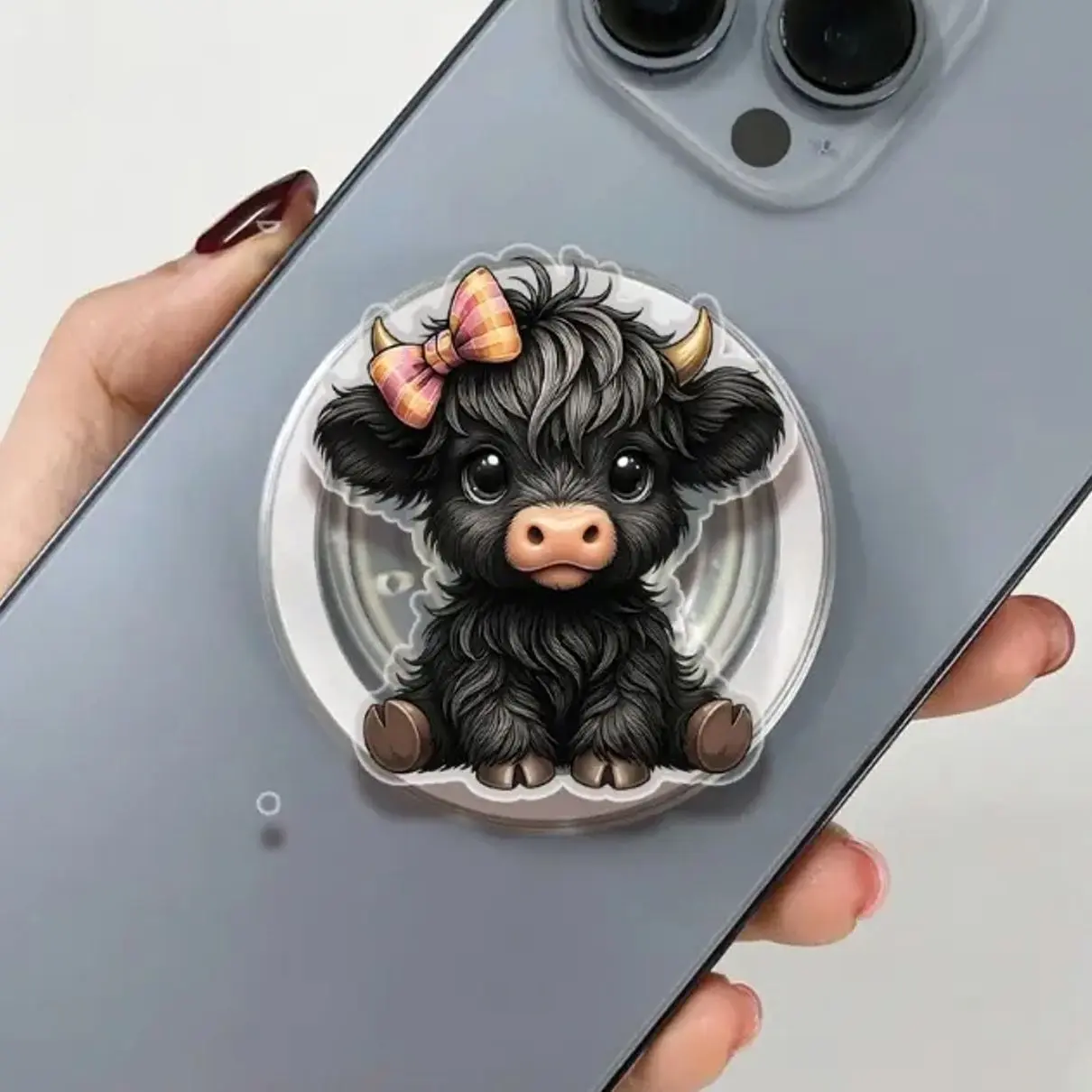 (Black) Pretty Highland Cow Phone Grip Magsafe, Baby Highland Cow With Bow Phone Holder, Funny Phone Grip, Adorable Animal Kindle Grip, Gift for Girls Boys
