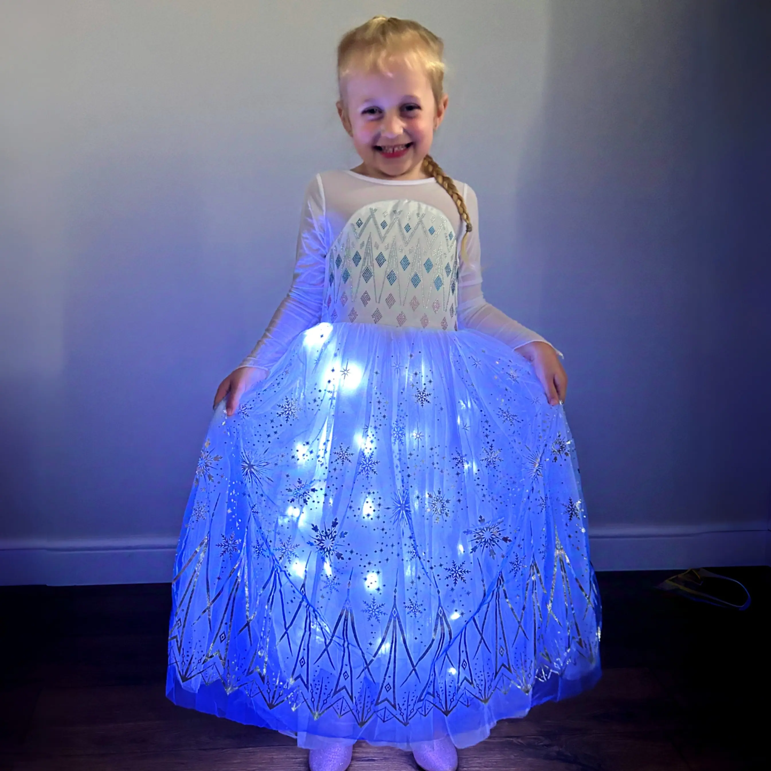 UPORPOR Girls' Light-Up Princess Dress Costume Set, Sparkly Cartoon Character Scoop Neck Ball Gown with 50-60 LED Lights, Cute Costumes & Accessories for Trick-or-Treat, Festival Parties, Cosplay, Festival Costumes