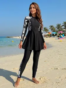 Muslim Style Women's Conservative Skirt-Style Long Pants Two-Piece Tankini Swimsuit, Modest Swimsuits, Sporty Fitted Leaf Print, All Seasons