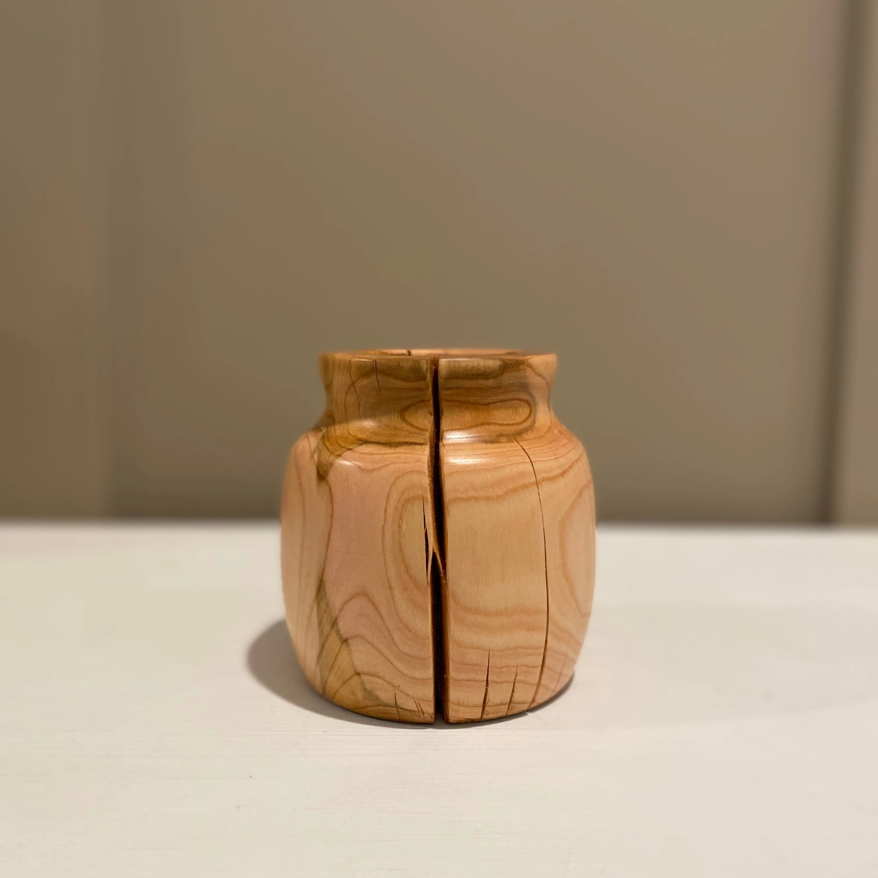 Hansen Handcrafted - Homemade Wood Vase - Home Decor - Long-lasting - Round