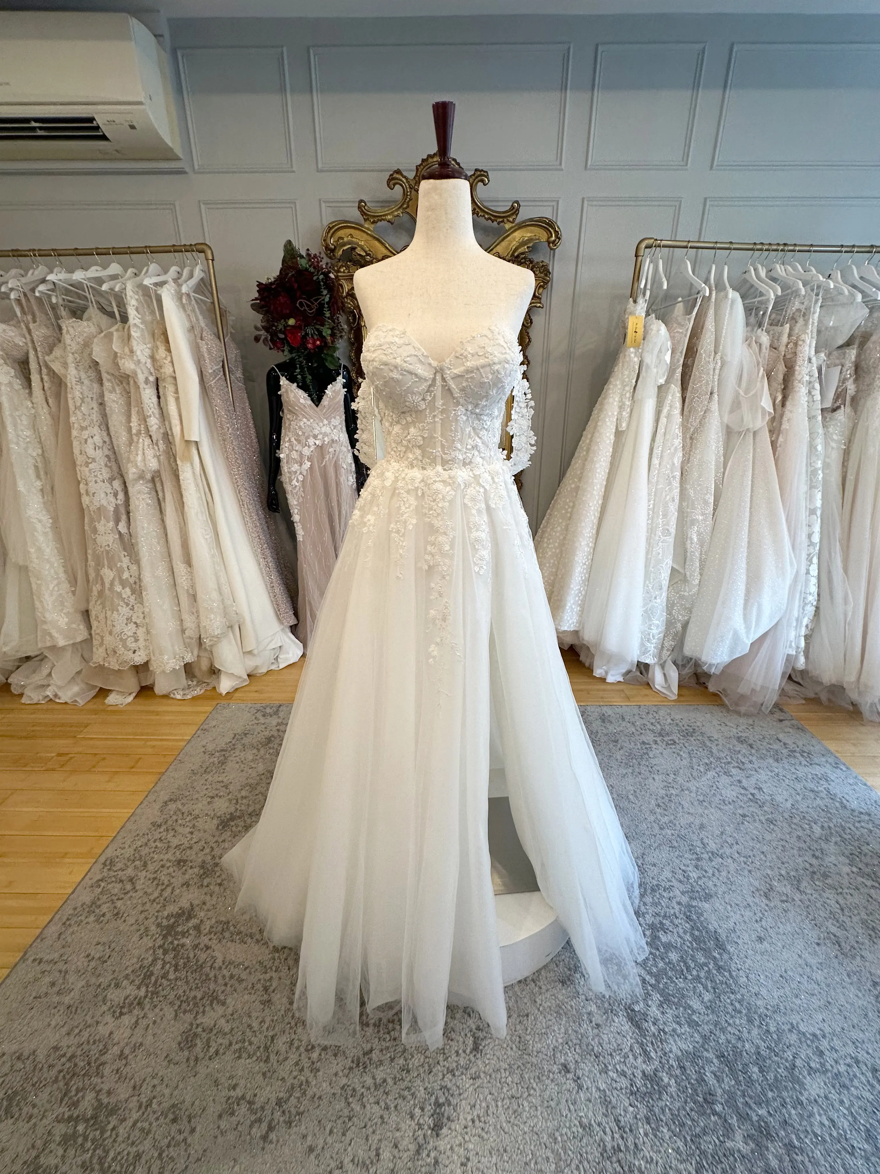 Wedding dress Leyla by Maria Rymasoza Size 8