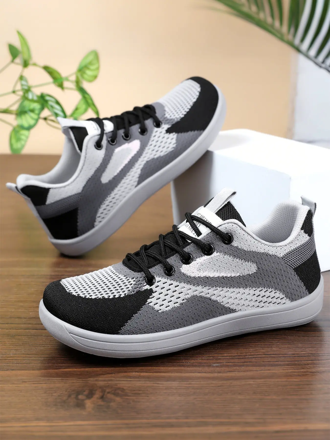 Breathable Mesh Running Shoes for Men & Women, Lightweight Soft Sole Sneakers, Comfortable Athletic Footwear for Daily Wear Running Trainer Workout Sneakers Training Runner Footwear