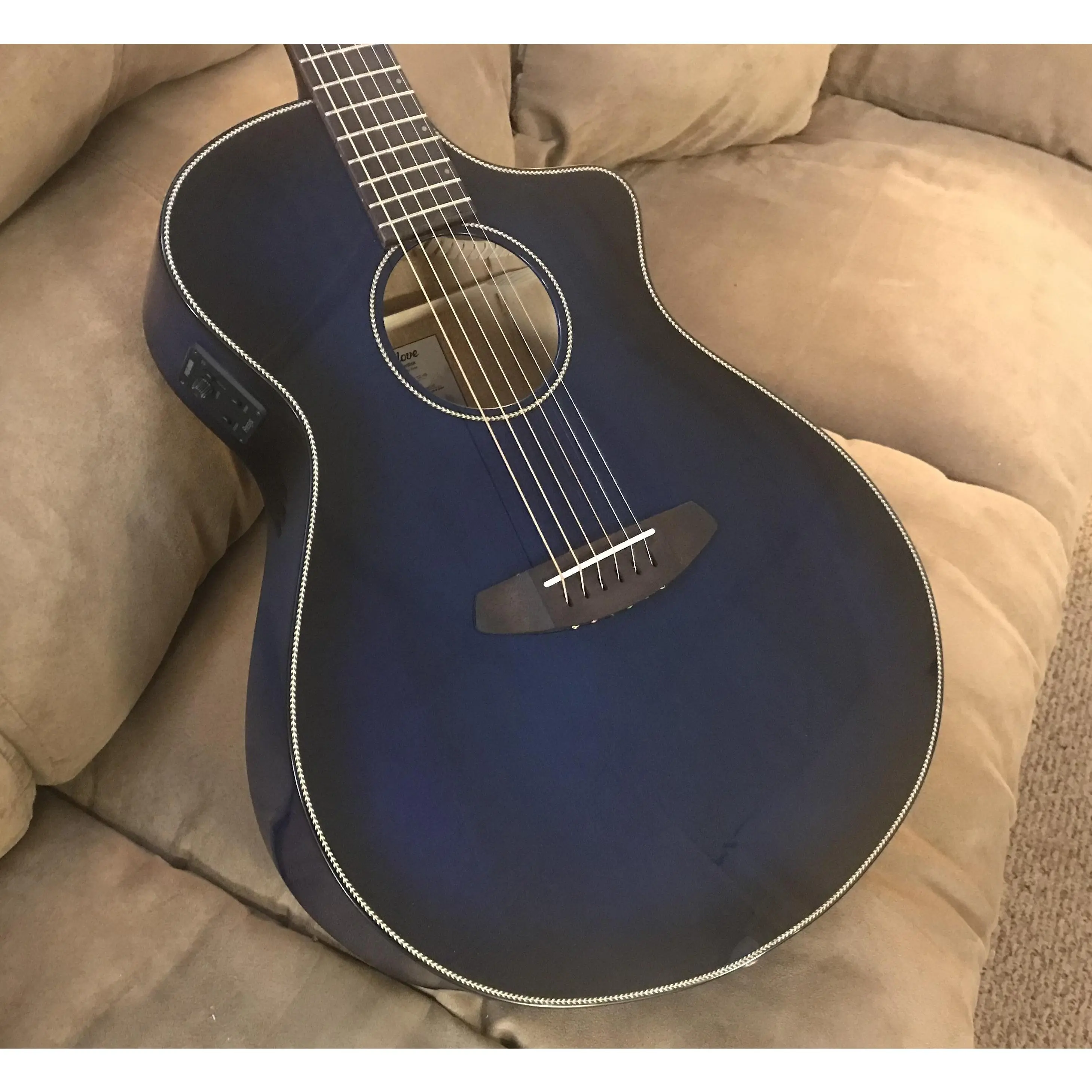 Breedlove ECO Pursuit Exotic S Concert Twilight CE Acoustic-Electric Guitar, Solid Myrtlewood Top