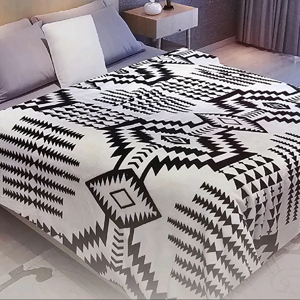 DARLENE Aztec. king size Blanket soft and confy