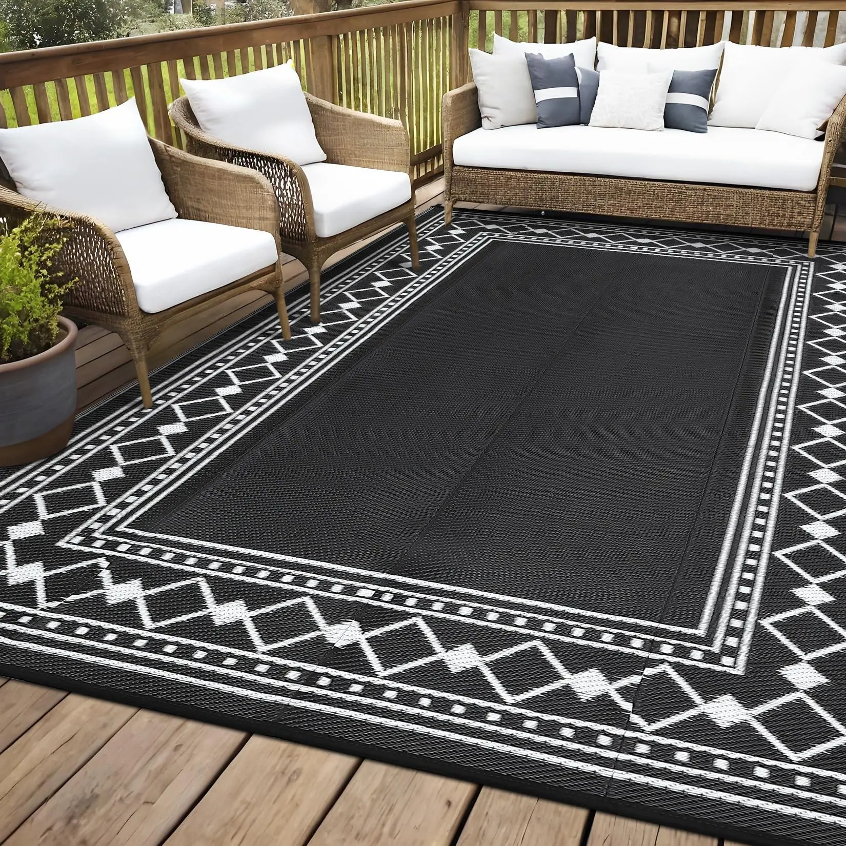 Outdoor Rug 10x20 for Patios Clearance,Waterproof Mat,Large Outside Carpet,Reversible Plastic Straw Camping Rugs,Porch,Deck,Balcony,Backyard,White/Black