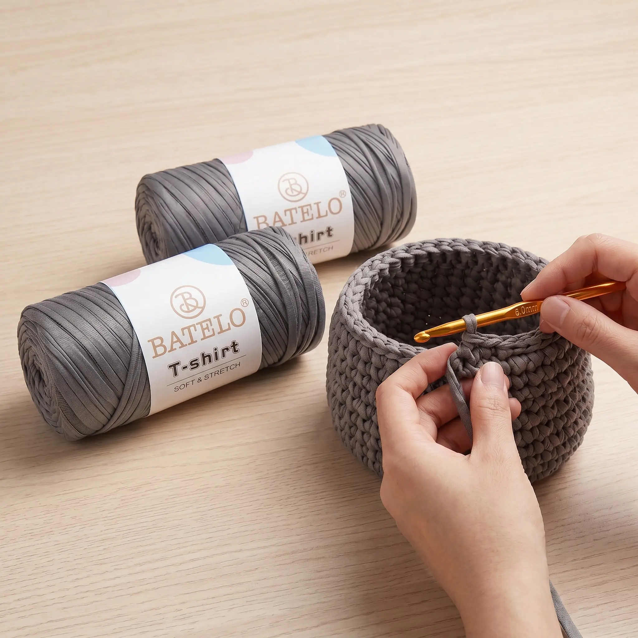 BATELO 2-Pack Chunky Faux Leather Feel T-Shirt Yarn, 400g/144yds High-Elastic Thick Polyester Yarn, Soft, Durable, Easy to Use, Shape-Retaining, Beginner-Friendly for Crafters’ Bags, Crochet Projects, Chunky Yarn