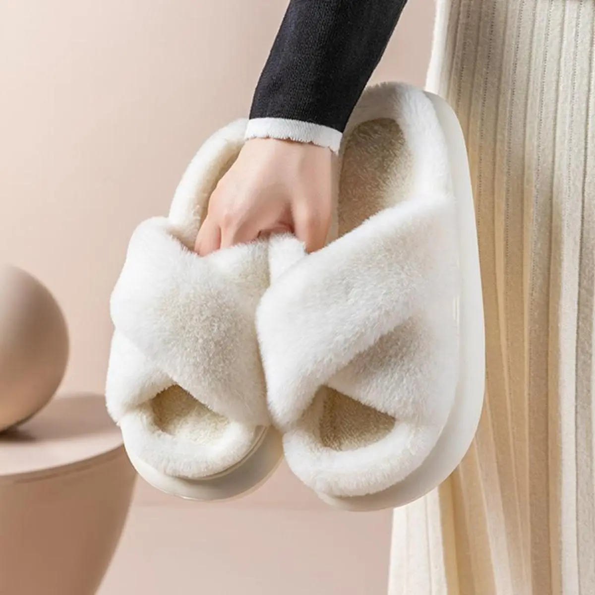 Women's Soft Fluffy Fur Open-Toe Flipflop Slides, Memory Foam Thick-Sole Non-Slip Slippers, Cozy Indoor-Outdoor Home Footwear, Fur Slippers