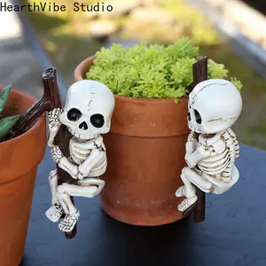 2-Piece Halloween Resin Skull Shape Ornaments, Pair Set Garden Hanging Pendants - Decorative Holiday-Themed Exterior Decor for Outdoor Courtyards, Flower Pots,summervibes