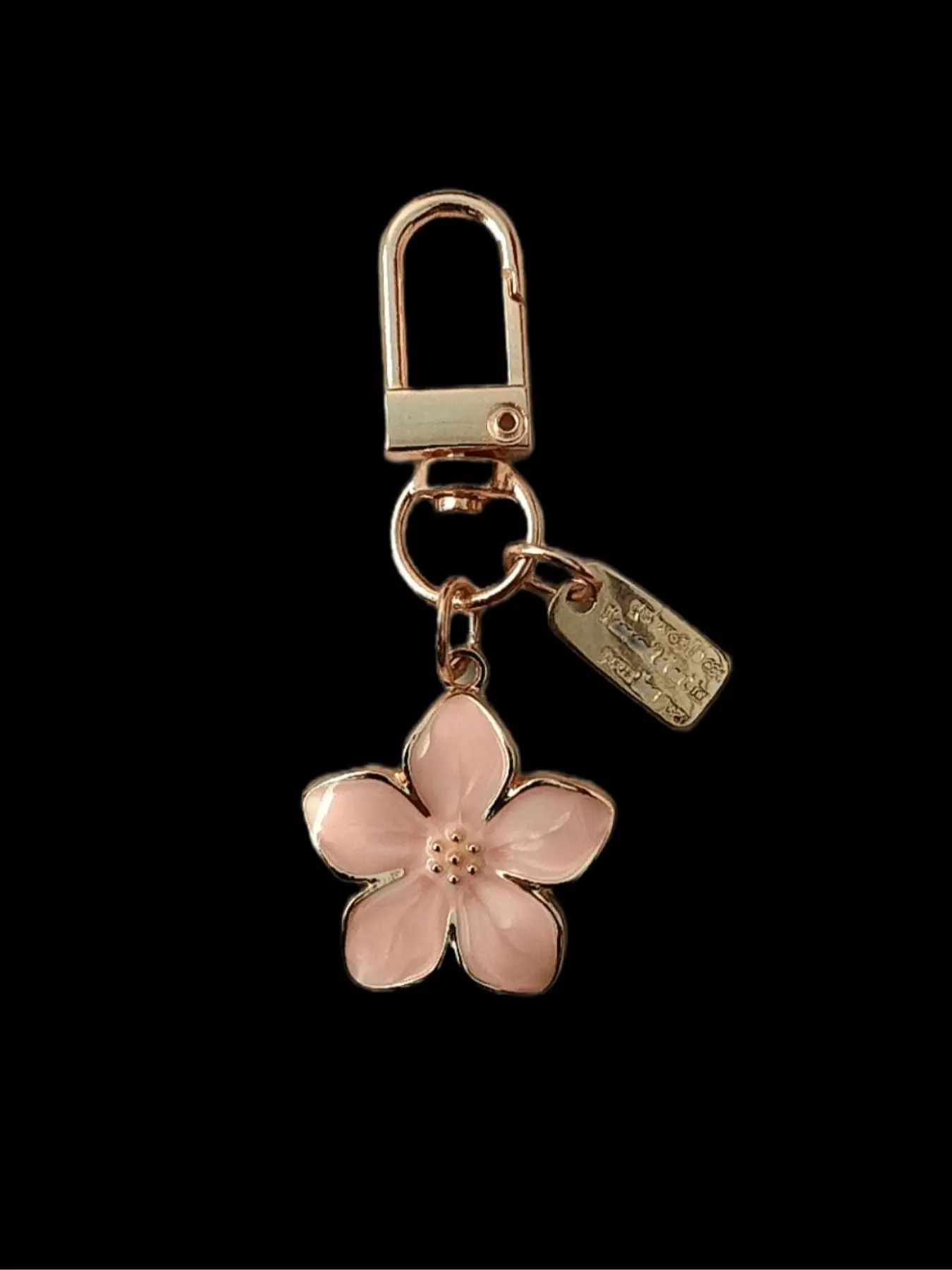New Upgraded Metal Sakura Keychain, Lightweight Elegant Design, Tag Accessories, Suitable for Bags Car Keys Couples Holiday Gifts, Stylish Keychain, Fashionable Alloy Keychain Keyrings
