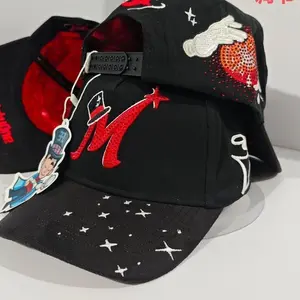 31 hats x El Mago Rojo 31 hats x El Mago Rojo