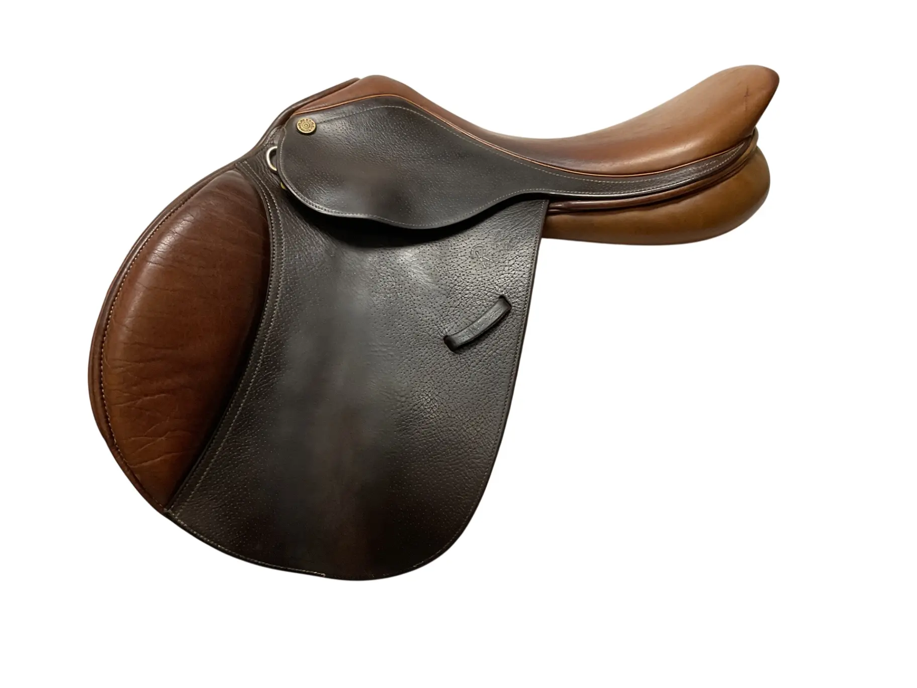 Junior Equestrian Jumping Saddle, 15.75" Seat, Wide Tree Fit, Pig Print Solid Leather, Bayflex Panel, Deep Newmarket