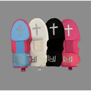 Unwritten Brand Sliding Mitt