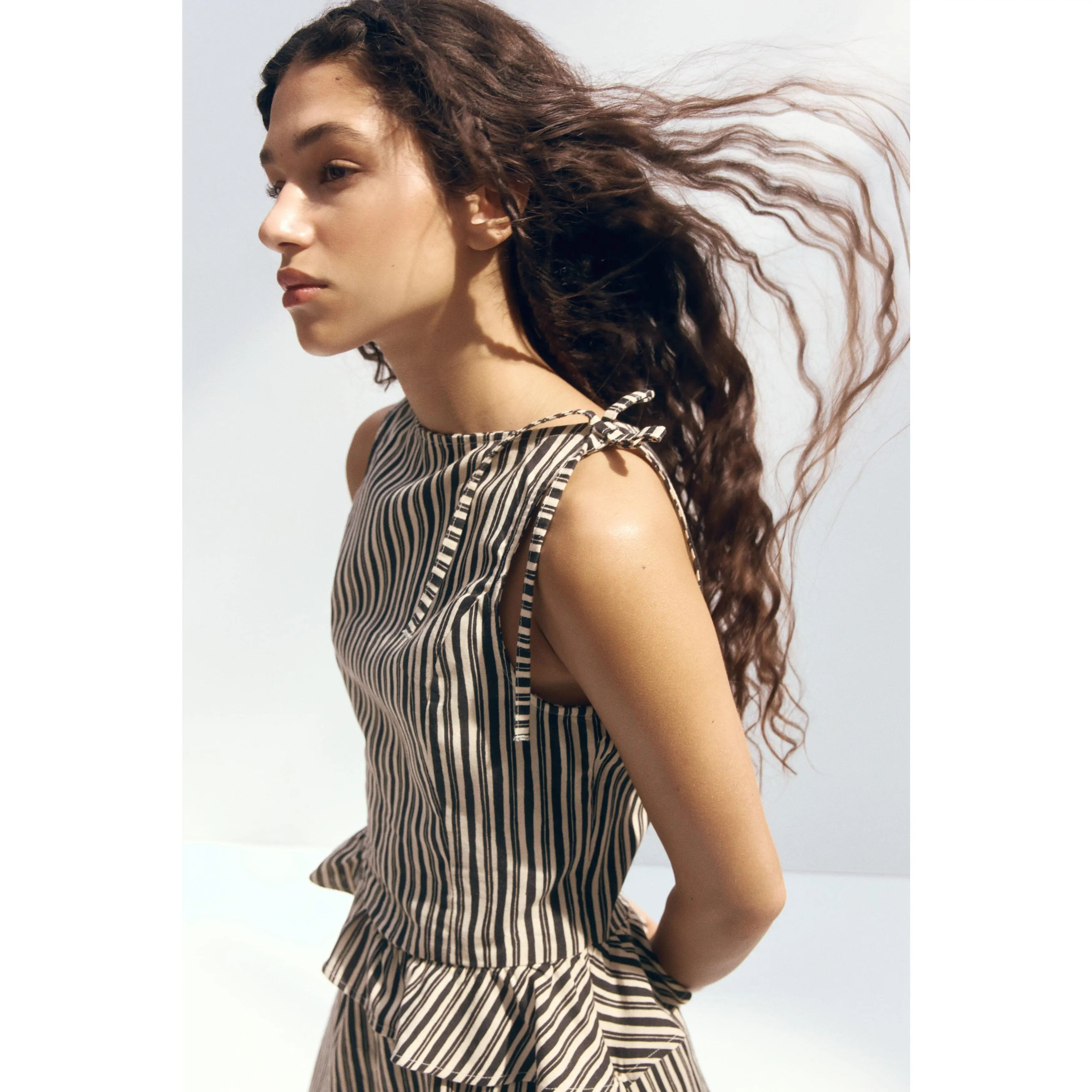 H&M Linen-blend peplum top