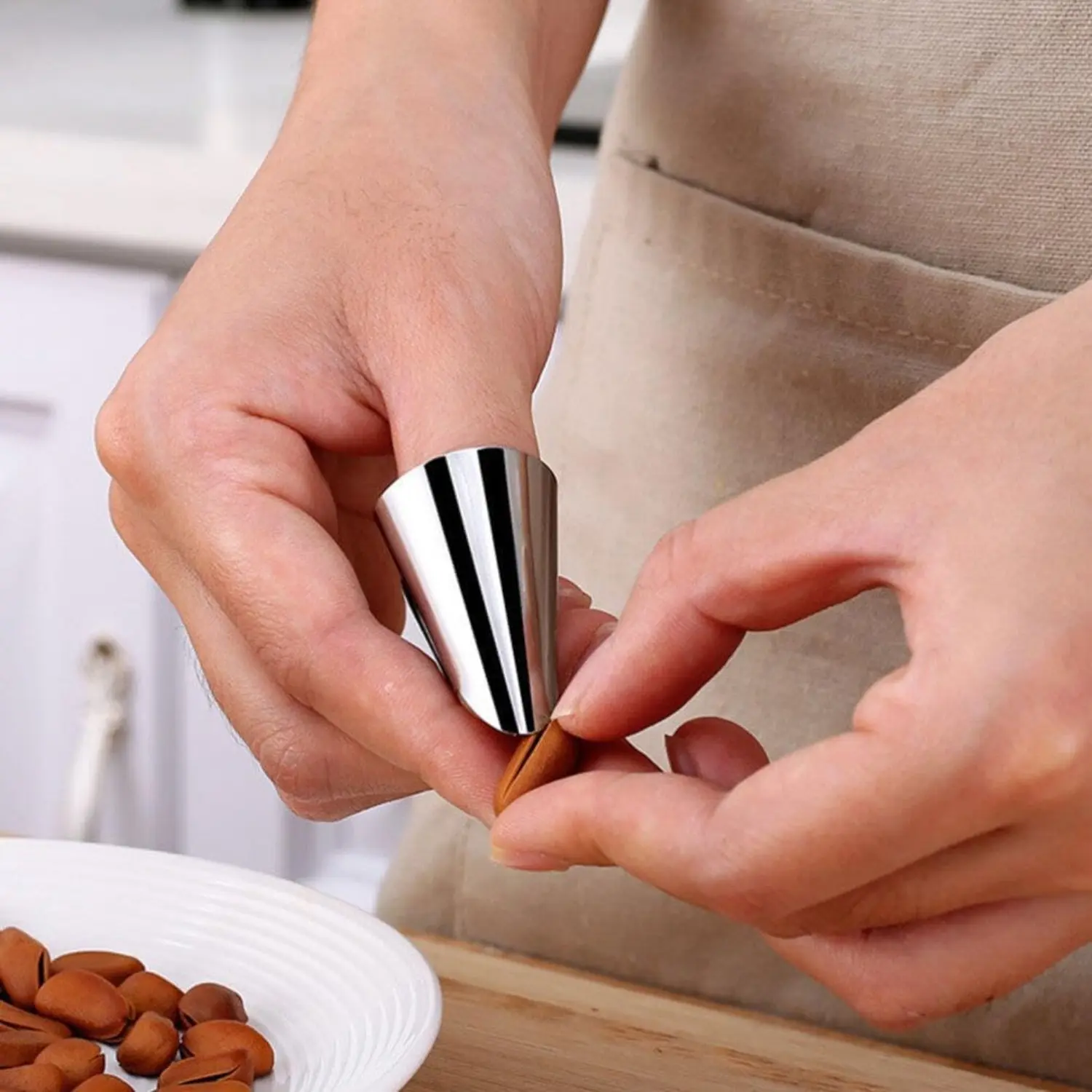 Food Grade Anti-Cut Stainless Steel Finger Guards - Kitchen Utensils, Cooking Peeler Tool for Peeling Garlic, Picking Vegetables, Safe Cutting Shield Protector