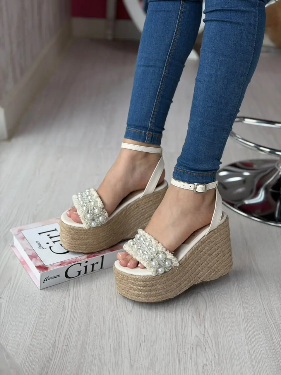 veronica sandals