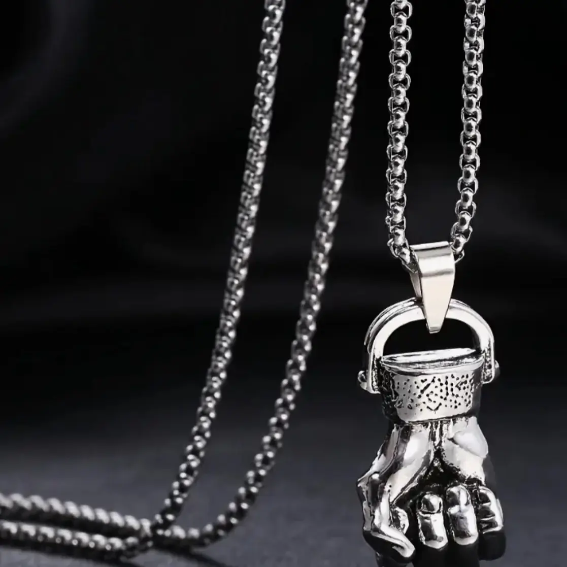 Unisex Titanium Steel 'Fight' Necklace - Fashion Accessory