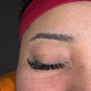 Novara Goddess Lash Full Volume Glam Layered Luxe Lash for Bold Eye Makeup EXTENSION LOOK WITH CLEAR LASH BAND!