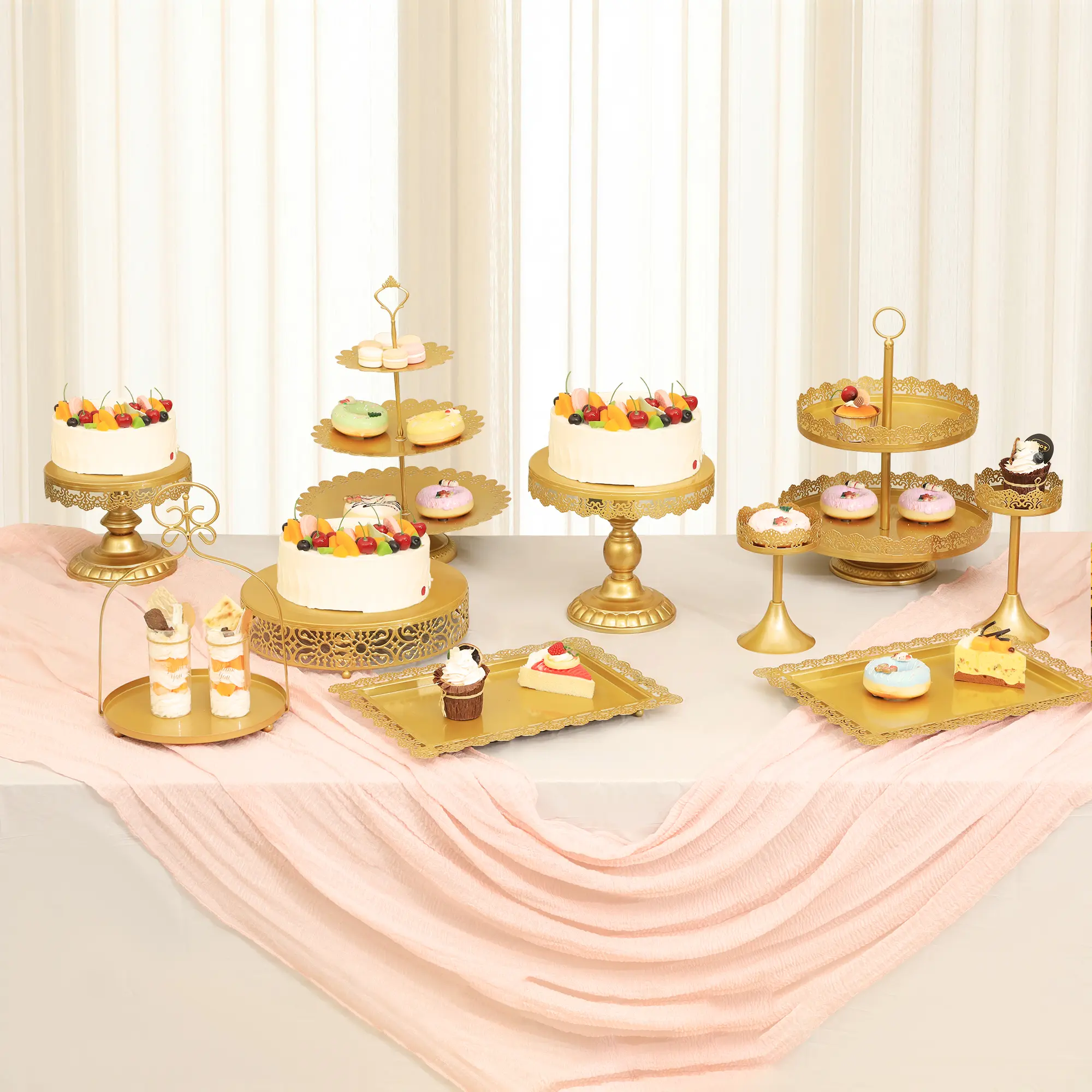 ZUMELER 10Pcs Metal Round Cake Stands - Smooth Hollow Gold Dessert Stand, Candy Fruit Plate Cupcake Serving Tower for Birthday Ceremony, Holiday Home Supplies, Christmas Decoration, Business, First Birthday