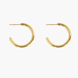 en route 30 mm Endless Hoop Earrings in Gold, Waterproof & Tarnish-Free for Daily Wear, Thick Chic Hoops That Elevate Summer Looks & Beach‑Ready Styling