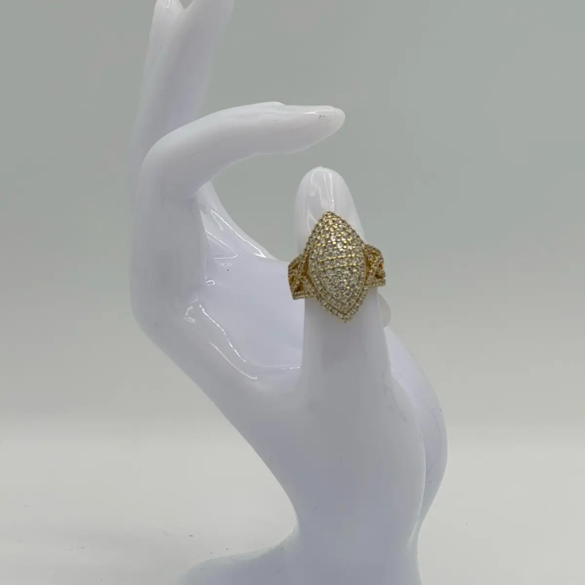 Yudijewerly llc # 2511 ring