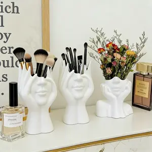 1PCS Cute Creative Face Makeup Bucket, Brush Storage Tool, Makeup Cosmetic Organizer, Desktop Installation, Lightweight, Bathroom Accessory, Resin Material, Anti-Drop Version, Makeup Organizer Box