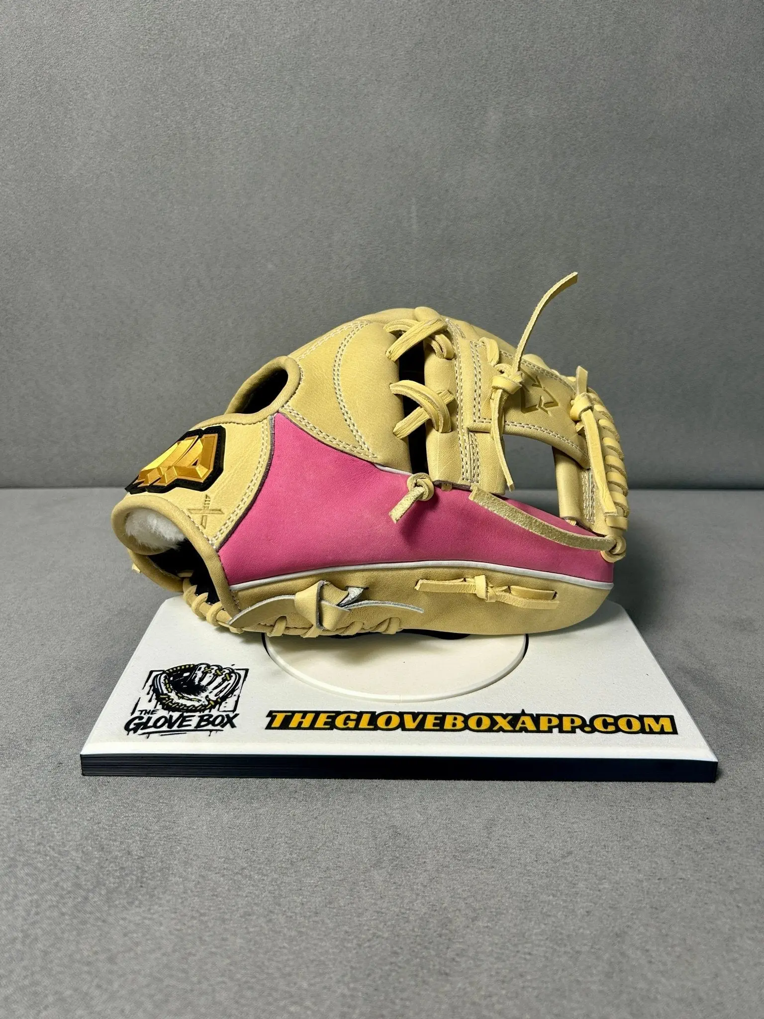 44 Pro Signature X Baseball Glove – 11.5" Wide Heel