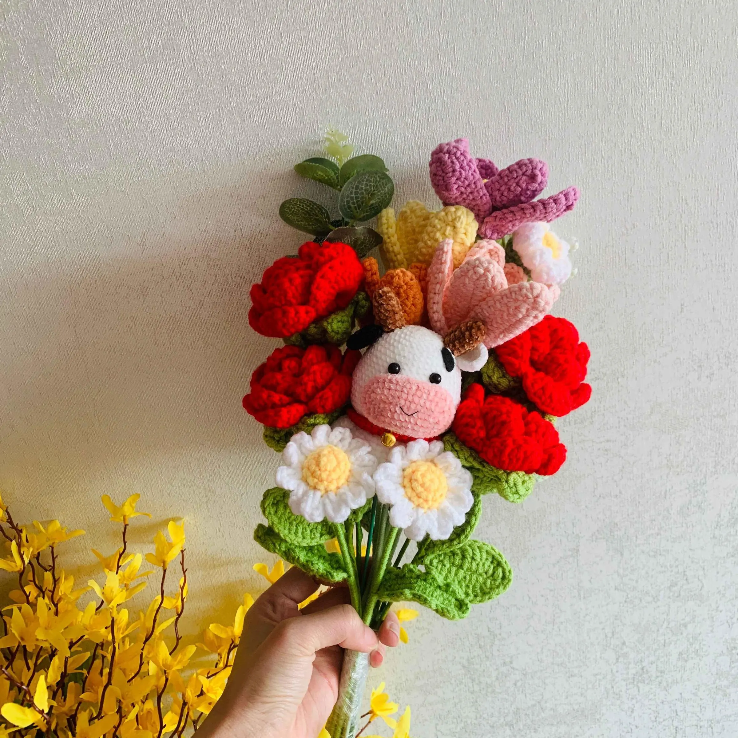 Handmade Crochet Flower Bouquet, Cute Cow Design Artificial Flower Bouquet, Birthday Gift, Party Gift, Home Decor Supplies,Gifts For Women