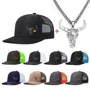 Unisex Bull Head Necklace & Baseball Cap Set, Mesh Hat, Casual Fitted Design, All-Season Wear, Ideal for Men & Women, Perfect for Daily