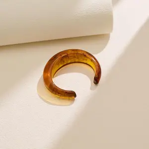 Vintage Acrylic Resin Cuff Bracelet for Women Chunky Tortoiseshell Resin Bangle Acetate Mottled Plate Cuff Bracelets