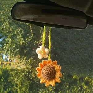 1 pc Handmade Sunflower Car Rearview Mirror Decoration, Car Hanging Decoration, Bohemian Style, Must-Have for Artistic Female Drivers, Unique Gift Idea
