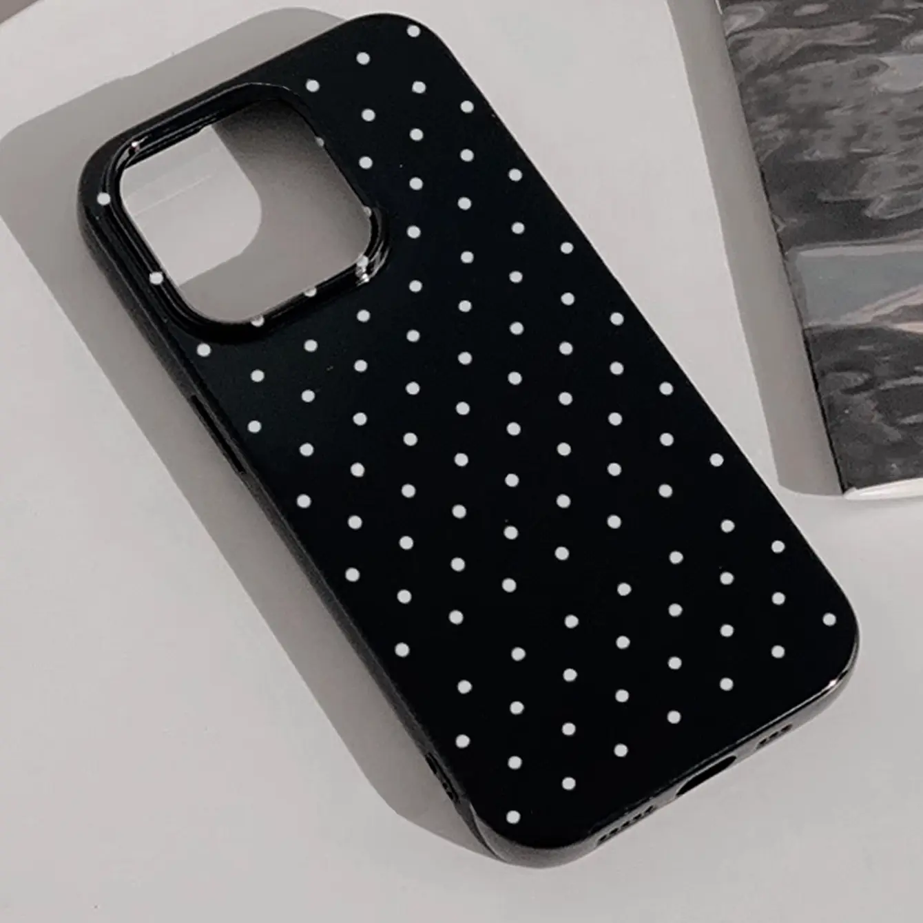 Anti-Drop Shockproof TPU Protective Phone Case for iPhone Models, Minimalist Style Small Polka Dot Design, Durable Soft Cover, Smartphone Protector, Accessories, Shockproof Protective Covers, Shockproof Phone Accessory