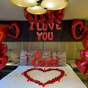 Valentine's Day Decoration Set, Heart Balloons, Heart Shaped Balloons and I Love You Sign, Romantic Wedding Anniversaries and Proposals, Perfect Gift for Couples