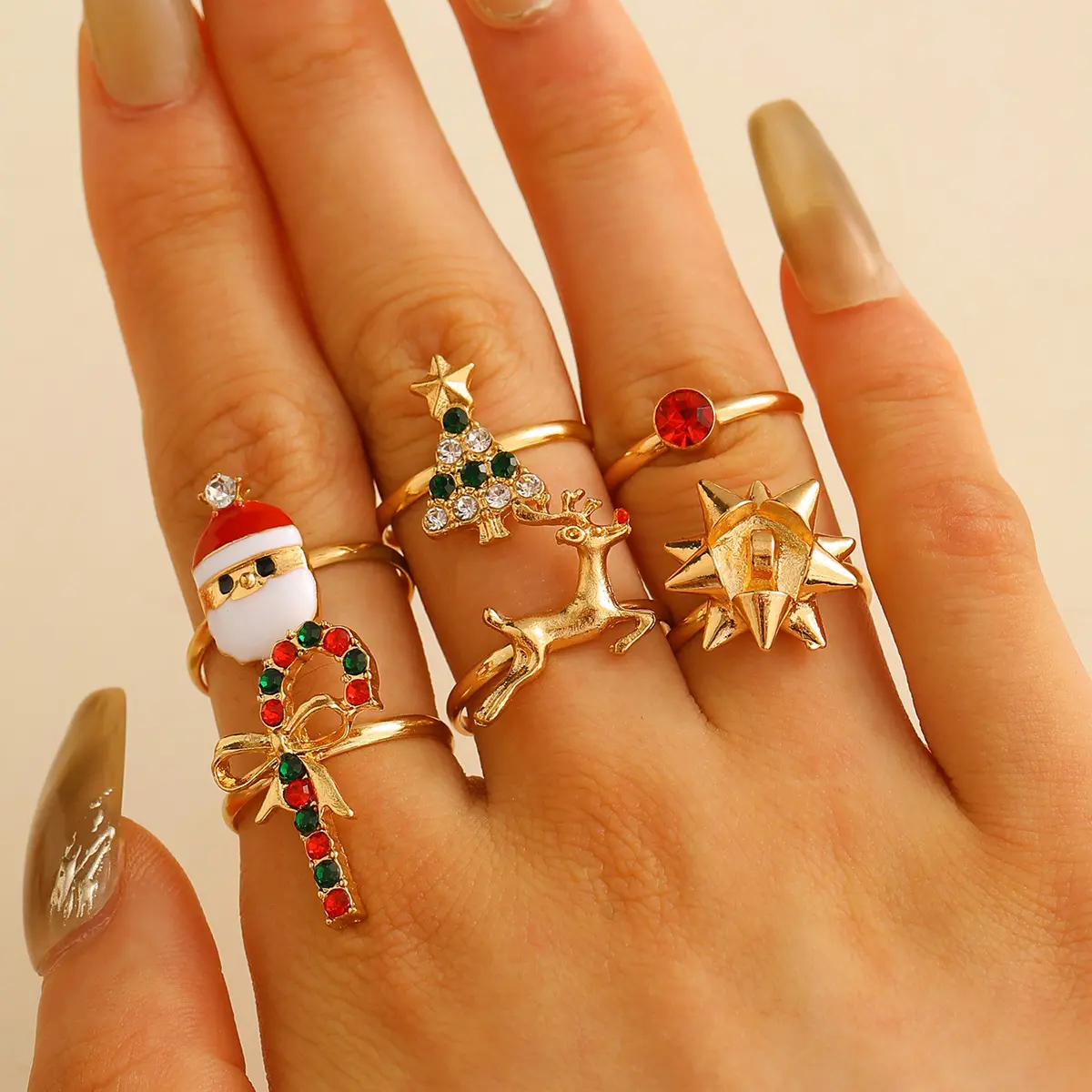 Women's Christmas rings, 6-piece set Christmas tree, bow, candy cane, Santa Claus rings, suitable for teen girls Christmas gifts