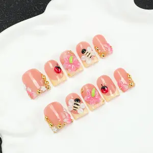 Handmade Square Nail Tips Set, 10pcs Cute Bee & Ladybug Design, Floral Art Flower Nails, Gold Pearl Decorations, Reusable Glossy Acrylic Press On Fake Nails，Including toolkits