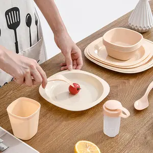 Portable Dining Set, Durable PP Structure, Compact Storage Box, Includes Plates Bowls Cups Utensils Condiment Bottles, Ideal for Camping & Parties, Portable Tableware Set, Dinner Sets, Tableware Kit