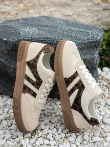 Women's Retro Patchwork Lace-Up Board Shoes, Velvet Texture Upper with Clean Stitching, Perfect for Daily Wear and Various, Casual Trainer Footwear, Sneaker, Daily Street Shoes