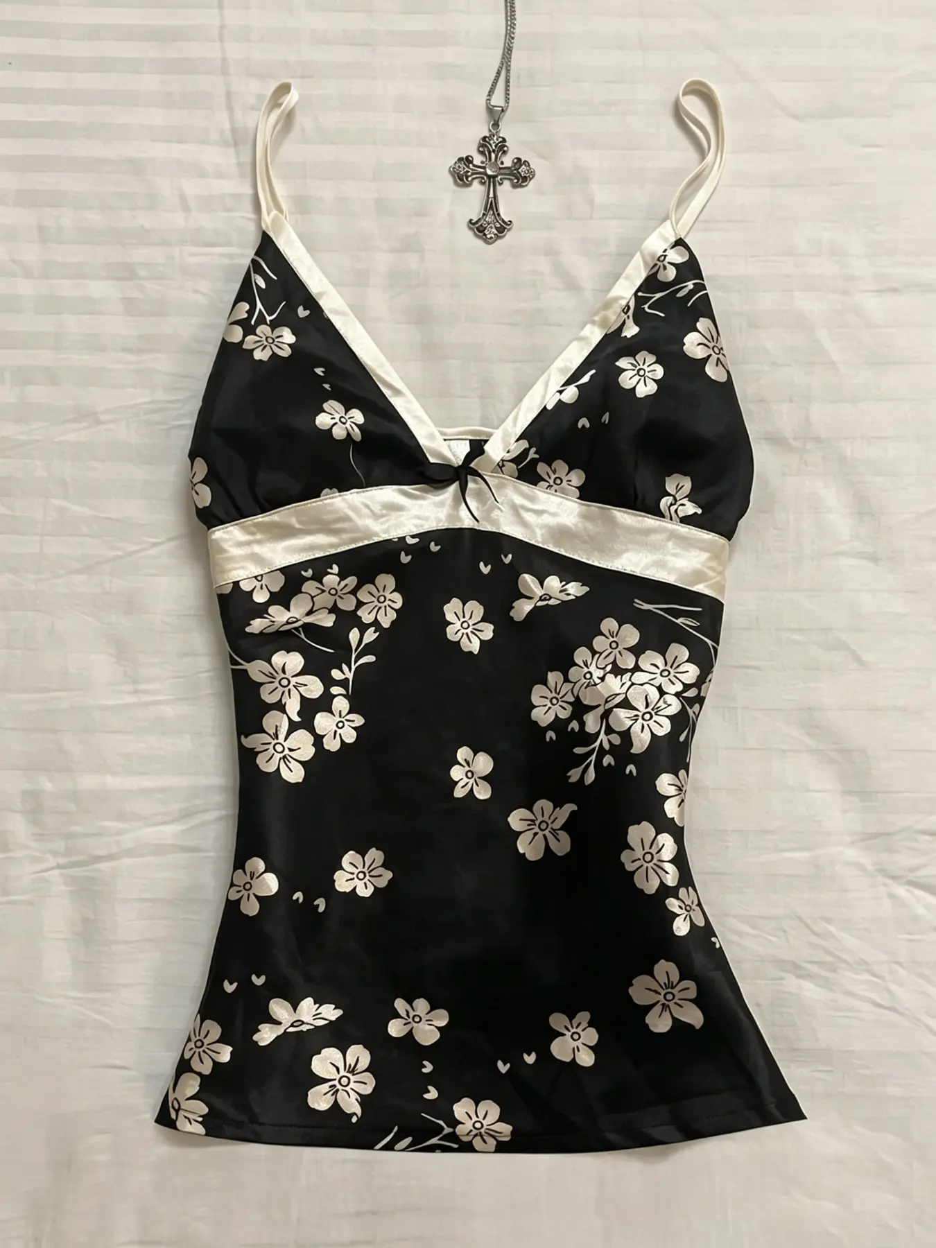 French Vintage Y2K Floral Print Bodycon Camisole, Deep V Bow Waist-Cinching Slimming Sexy Backless Top