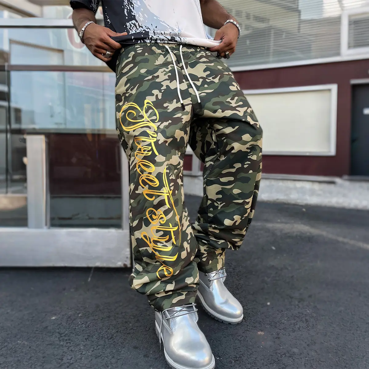 Men’s Polyester Vintage Camouflage Print Wide-Leg Cargo Pants - Loose Fit, Adjustable Drawstring, Ankle Cuffs, Suitable for Street Fashion, Outdoor Hiking, Hip-Hop