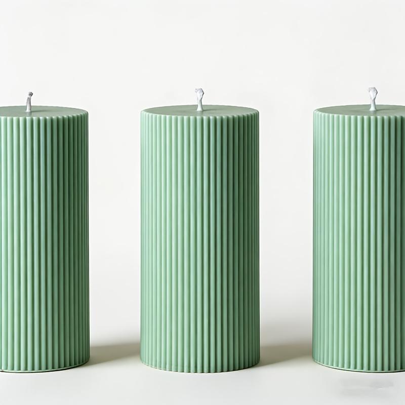 Set of 3 green ribbed pillar candles, widths 5 cm, heights 5 cm, 7.5 cm, 10 cm, large soy wax beeswax, pillar candles, aesthetic ribbed design, suitable for modern home decor in bathroom and living room, ambient lighting,wick wisdom candles