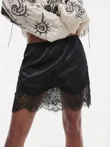 Women's Solid Color Spring Summer Satin Lace Trim Short Fitted A-Line Elegant Chic Skirt, Simple Elegance Half Slip, Smooth Fabric, Perfect for Casual Wear, Elegant Fashion Skirt